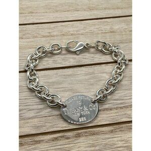 Tiffany & Co Please Return To Tiffany Oval Tag Bracelet. Measures 7.75"